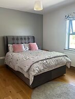 Rose Cottage in Ennistymon - Near Cliffs of Moher