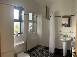 Rose Cottage in Ennistymon - Near Cliffs of Moher