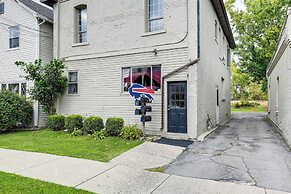 13 Mi to Buffalo: Cozy Apartment in Depew!