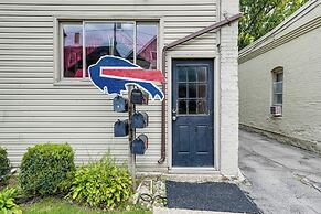 13 Mi to Buffalo: Cozy Apartment in Depew!