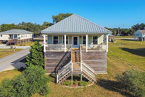 Peaceful Setting w/ Coastal Views: Gulfport Haven