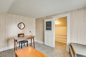 Large Yard & Fire Pit: Pet-friendly Ravenna Home!