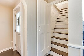 Large Yard & Fire Pit: Pet-friendly Ravenna Home!