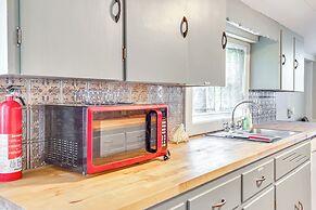 Large Yard & Fire Pit: Pet-friendly Ravenna Home!