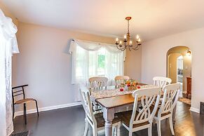 Large Yard & Fire Pit: Pet-friendly Ravenna Home!