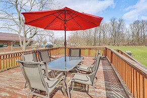 Large Yard & Fire Pit: Pet-friendly Ravenna Home!