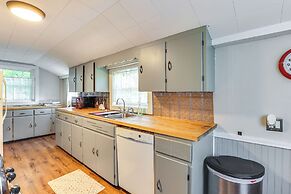 Large Yard & Fire Pit: Pet-friendly Ravenna Home!