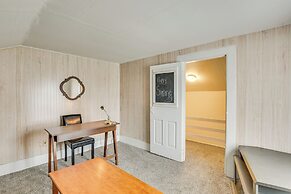 Large Yard & Fire Pit: Pet-friendly Ravenna Home!