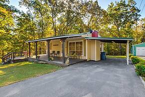 < 1 Mi to Fishing: Springville Home w/ Fireplace!