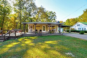 < 1 Mi to Fishing: Springville Home w/ Fireplace!