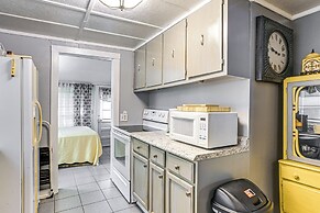 < 1 Mi to Fishing: Springville Home w/ Fireplace!