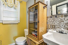 < 1 Mi to Fishing: Springville Home w/ Fireplace!