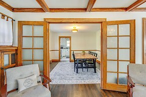 Family-friendly Independence Home: 5 Mi to Stadium