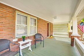Family-friendly Independence Home: 5 Mi to Stadium