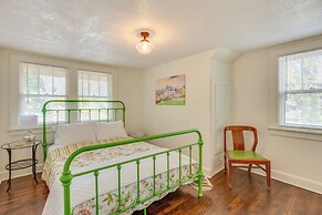 Family-friendly Independence Home: 5 Mi to Stadium