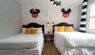 Magical Themed 3BR Townhouse Near the Parks