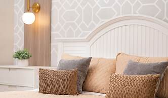 Magical Themed 3BR Townhouse Near the Parks