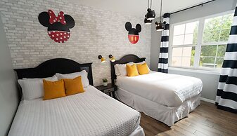 Magical Themed 3BR Townhouse Near the Parks