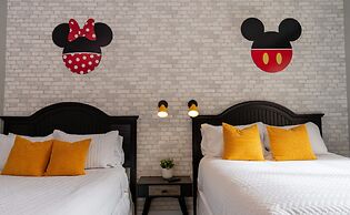 Magical Themed 3BR Townhouse Near the Parks