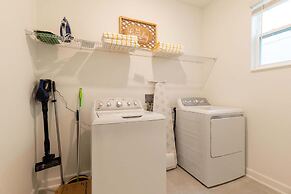 Luxury 6BR Villa w Pool Jacuzzi Fun in Orlando