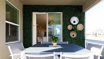 Luxury 6BR Villa w Pool Jacuzzi Fun in Orlando