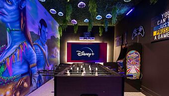 Luxury 6BR Villa w Pool Jacuzzi Fun in Orlando