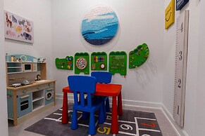 Luxury 6BR Villa w Pool Jacuzzi Fun in Orlando