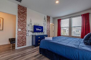 Luxury 6BR Villa w Pool Jacuzzi Fun in Orlando