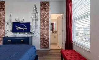 Luxury 6BR Villa w Pool Jacuzzi Fun in Orlando