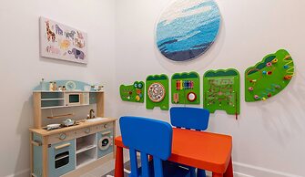 Luxury 6BR Villa w Pool Jacuzzi Fun in Orlando