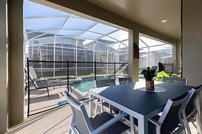 Luxury 6BR Villa w Pool Jacuzzi Fun in Orlando