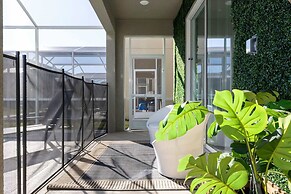 Luxury 6BR Villa w Pool Jacuzzi Fun in Orlando