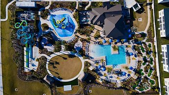 Luxury 6BR Villa w Pool Jacuzzi Fun in Orlando