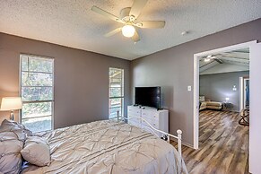 12 Mi to The Alamo: Converse Home w/ Foosball