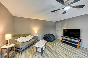 12 Mi to The Alamo: Converse Home w/ Foosball