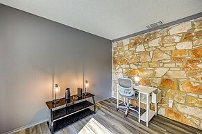 12 Mi to The Alamo: Converse Home w/ Foosball