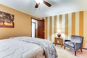 Grill, Dine & Relax Outside: Home in Tyrone!