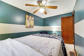 Grill, Dine & Relax Outside: Home in Tyrone!