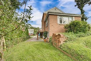 10 Mi to Washington: Wheaton Studio Suite