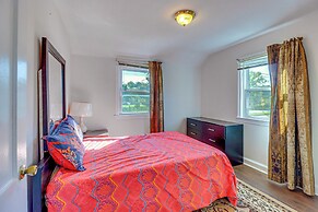 DC Area Home: 1 Mi to Light Rail!