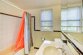 DC Area Home: 1 Mi to Light Rail!