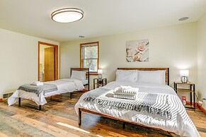 2 Mi to Walden Galleria: Home w/ Furnished Deck!