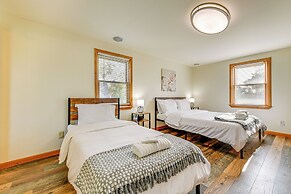 2 Mi to Walden Galleria: Home w/ Furnished Deck!