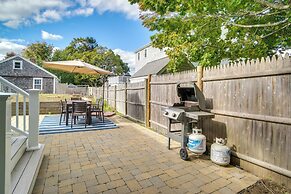 < 1 Mi to Beaches: Classic Cape Cod Cottage