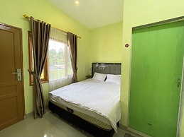 Pudan Residence Parapat By Helocus