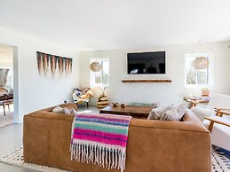 Know Joshua Tree 2 Bedroom Home