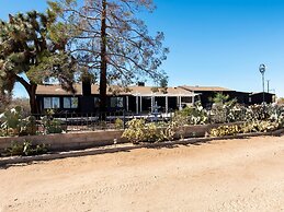 Know Joshua Tree 2 Bedroom Home