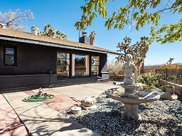 Know Joshua Tree 2 Bedroom Home