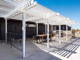 Know Joshua Tree 2 Bedroom Home
