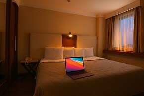 Elegance Suítes International